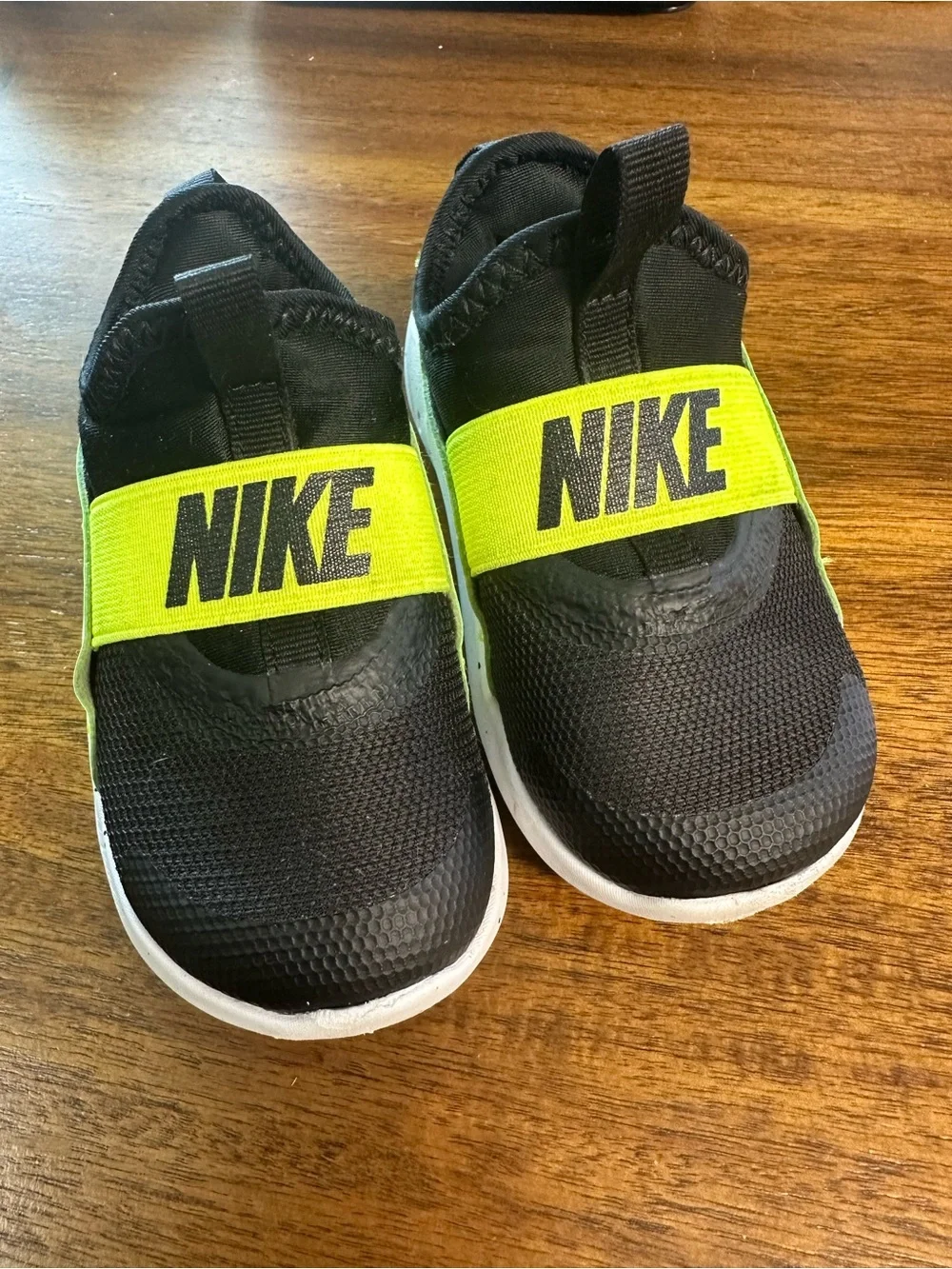 Nike Toddler Black Sneakers with Neon Yellow Strap
